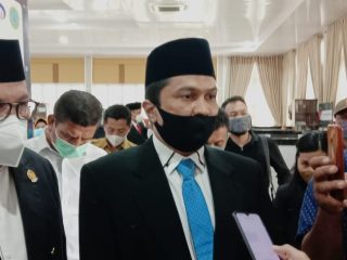 Direktur Utama (Dirut) PDAM Tirtanadi, Kabir Bedi