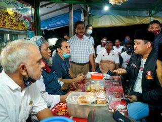 Muhammad Bobby Afif Nasution saat berbincang dengan Komunitas Masyarakat India Muslim.