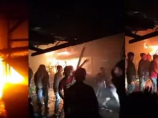 Sui Nai, Ratusan Kios Pajak Tingkat Berastagi Hangus