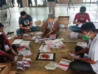 Surat Suara Bergambar Bobby dan Akhyar Mulai Dilipat