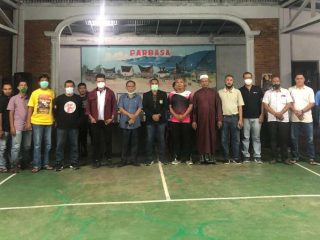 Persatuan Bulu Tangkis Ganda Super (PBGS) foto bersama.