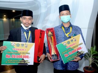 Rizki Maulana (kiri) dan Taufik Hasibuan (kanan). Dua anak muda ini menjadi penjaga wajah Sumut di MTQN 2020 setelah menjadi yang terbaik di kelas lomba masing-masing.(ist)