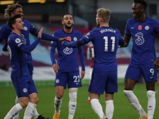 Hakim Ziyech (22) memimpin rekannnya melumat Sheffield United 4-1. Pemain baru Chelsea mulai unjuk gigi.(int)