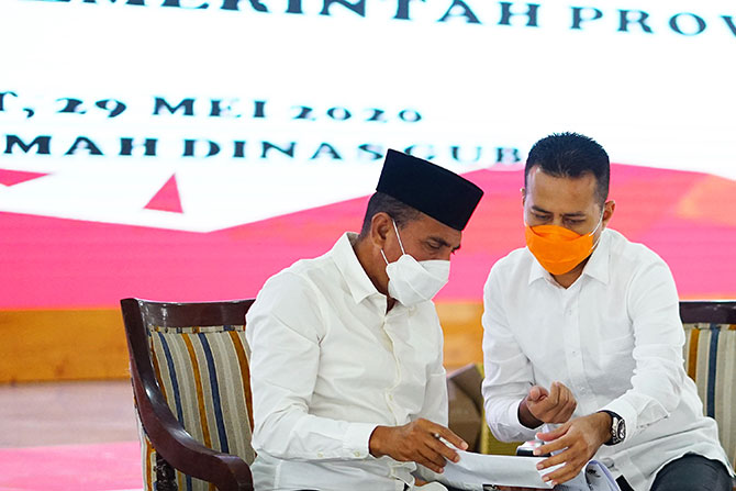 Gubernur Sumut Edy Rahmayadi bersama Wakil Gubernur (Wagub) Sumatera Utara (Sumut) Musa Rajekshah usai Rapat Koorinasi tentang Percepatan Penanganan COVID-19 di Provinsi Sumatera Utara. (Foto: Humas Sumut)