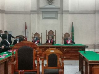 Sidang Kasus Pijat plus-plus gay yang digelar di Ruang Cakra 2 PN Medan, Selasa (19/1/2021).