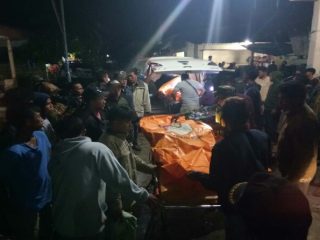 gabungan berhasil menemukan ketiga pekerja proyek pembuatan saluran air atau parit yang tertimbun longsoran tanah di Kuta Galoh, Tiga Binanga, Karo, Kamis (28/1/2021).