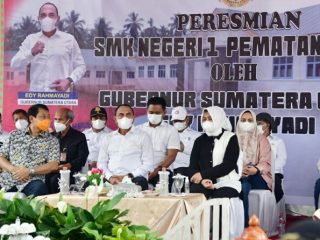 Gubernur Sumatera Utara (Sumut) Edy Rahmayadi didampingi Sekda Kabupaten Langkat, Indra Salahuddin, meresmikan Sekolah Menengah Kejuruan (SMK) Negeri 1 Pematang Jaya