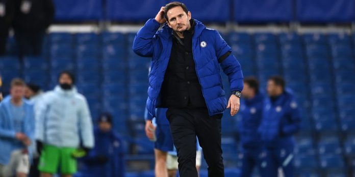 Frank Lampard kedatangan menggaruk kepalanya usai Chelsea kalah atas Manchester City, 1-3.(ist)