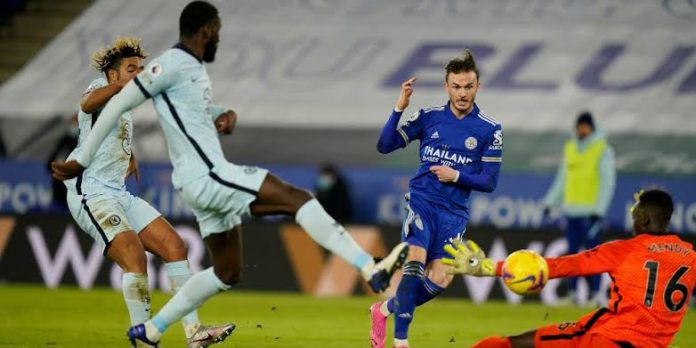 James Maddison mencetak gol kedua Leicester City ke gawang Chelsea. Leicester berada di puncak klasemen sementara.(bolanet)