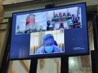Sidang perdana Bupati Labuhan Batu Utara (Labura) nonaktif, Kharruddin Syah alias Buyung digelar dengan agenda pembacaan dakwaan di Pengadilan Negeri (PN) Medan, Senin (1/2/2021).