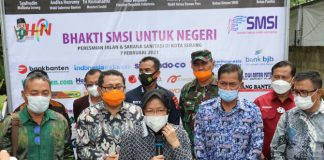 Mensos Resmikan Jalan dan Sanitasi di Serang, Banten, yang dibangun atas inisiasi SMSI.