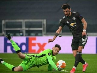 Manchester United berhasil memetik kemenangan telak saat berstatus sebagai tim tamu