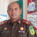 Penyidik Pidana Khusus Kejari Medan menetapkan Bendahara Puskemas Glugur Darat , EW sebagai tersangka korupsi pengelolaan dana kapitasi Jaminan Kesehatan Nasional (JKN) Tahun Anggaran 2019.
