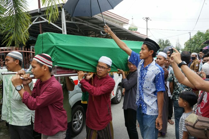 kecelakaan maut di Jalan Lintas Tebingtinggi-Pematang Siantar yang menewaskan 9 orang remaja Masjid Al-Iman