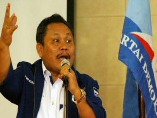Jhoni Allen Marbun, Anggota DPR RI yang dipecat DPP Partai Demokrat