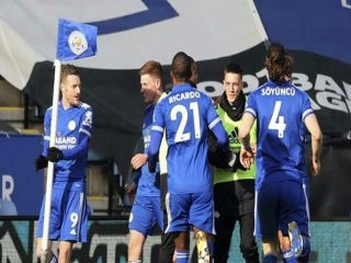 Leicester City menang 3-1 atas tamunya Liverpool dalam pertandingan pekan ke-24 Premier League