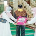 Dalam bentuk kepedulian terhadap fasilitas rumah ibadah, Ikatan Pengusaha Muslimah Indonesia (IPEMI) Kota Medan membentuk program berbagi 1.000 mukena ke berbagai masjid yang ada di Kota Medan.