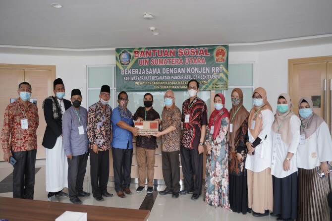 Universitas Islam Negeri Sumatera Utara (UINSU) lewat Lembaga Penelitian dan Pengabdian kepada Masyarakat (LP2M) UINSU menerima bantuan paket sembako dari Konsulat Jenderal (Konjen) Republik Rakyat Tiongkok (RRT) di Medan.