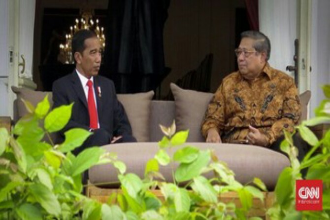 Pengurus DPP Partai Demokrat Andi Arief mengklaim Ketua Majelis Tinggi Partai Demokrat Susilo Bambang Yudhoyono (SBY) akan berdemonstrasi di Istana Kepresidenan, Jakarta.