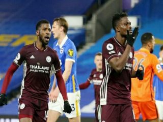 Leicester City berhasil menggeser Manchester United dari posisi dua klasemen Liga Inggris setelah mengamankan kemenangan 1-2 di markas Brighton & Hove Albion, Minggu (7/3/2021) dini hari WIB.