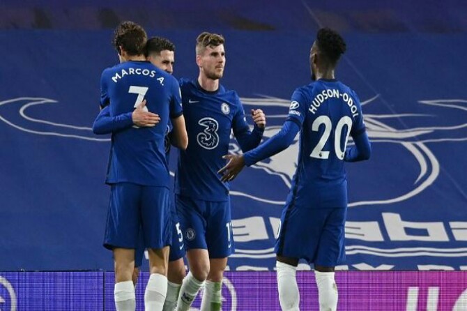 Chelsea berhasil melanjutkan tren positifnya di Liga Inggris 2020/2021 usai menekuk Everton, di Stamford Bridge, Selasa (9/3/2021) dini hari WIB. Pada laga tersebut, tuan rumah menang dengan skor 2-0.