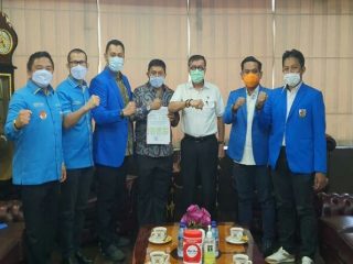 Pengurus Komite Nasional Pemuda Indonesia (KNPI) Sumatera Utara memperingatkan Menteri Hukum dan HAM (Menkumham) Yasonna Laoly agar berhati-hati dalam bersikap dan tidak terjebak.