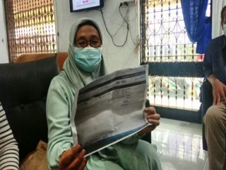 Ezzy Herzia (56), warga Jalan Imam Nomor 56, Kelurahan Tanjung Gusta, Kecamatan Medan Helvetia mendatangi Ombudsman RI Perwakilan Sumut untuk mengadukan tagihan air PDAM Tirtanadi miliknya yang melonjak hingga 8 kali lipat.