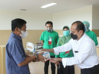 Wakil Rektor I Universitas Sumatera Utara Dr Edy Ikhsan mengingatkan pasien ginjal harus lebih memahami penyakitnya.