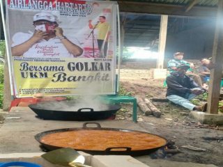 Sebagai upaya turut melaksanakan Program Nasional Ekonomi Bangkit, Partai Golkar Sumatera Utara yang dipimpin Musa Rajekshah merancang program Bersama Golkar UKM Naik Kelas.