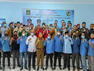 Seluruh tokoh dan pemuda di Kabupaten Langkat bersatu mendeklarasikan mendukung Bupati Langkat, Terbit Rencana PA memerangi narkoba.