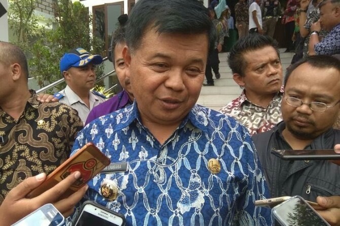 Komisi Pemberantasan Korupsi menetapkan Bupati Bandung Barat periode 2018-2023 AA Umbara sebagai tersangka terkait dugaan korupsi Pengadaan Barang Tanggap Darurat Bencana Pandemi Covid 19