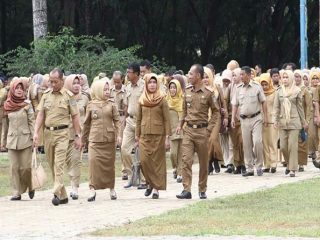 Pemerintah akan segera mencairkan tunjangan hari raya (THR) untuk PNS, TNI, Polri pada tahun ini
