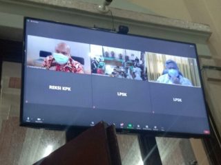 Mantan Bupati Labuhanbatu Utara (Labura), Khairuddin Syah Sitorus alias Haji Buyung divonis 1,5 tahun atau 18 bulan penjara