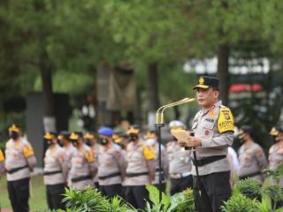 Polda Sumut menggelar Operasi Keselamatan Toba di lapangan KS Tubun Mapolda Sumut, Senin (12/4/2021).