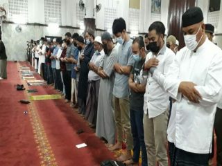 Pemerintah telah mengizinkan shalat tarawih dan shalat Id dilakukan secara berjamaah pada Ramadhan 1442 Hijriyah.