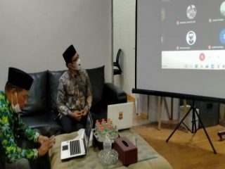 Diskusi Majelis Wilayah Koprs Alumni Himpunan Mahasiswa Islam Sumatera Utara (MW KAHMI Sumut) bertajuk Tadarusan Ramadhan secara daring, Sabtu (17/4/2021).