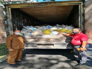 Tim Polisi Hutan (Polhut) Dinas Kehutanan Sumatera Utara (Sumut) berhasil melakukan penangkapan truk berisi 17 Ton getah pinus ilegal.