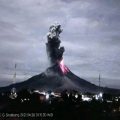 Gunung Sinabung di Kabupaten Karo, Sumatera Utara erupsi sebanyak dua kali pada Rabu (28/4/2021) dini hari.