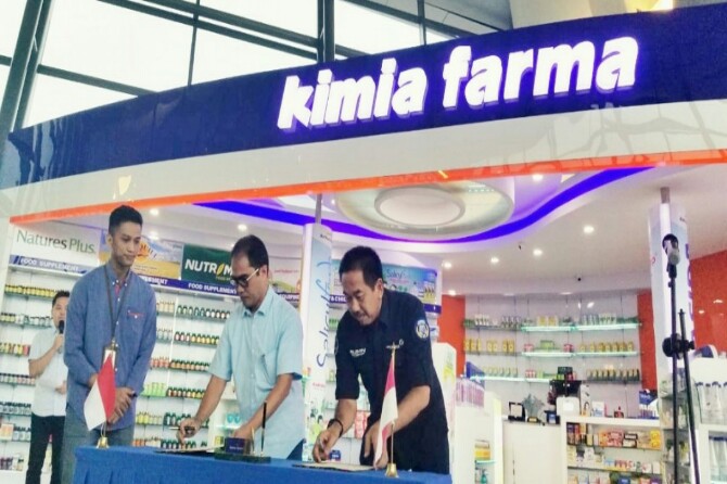 Kimia Farma TBK melalui cucu usahanya mengecam ulah oknum petugas yang menggunakan alat Rapidtest Antigen bekas kepada calon penumpang di Bandara Kualanamu Internasional.