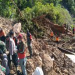Hujan yang terus mengguyur mengakibatkan kawasan Pembangkit Listrik Tenaga Air (PLTA) Batang Toru, Kecamatan Batang Toru, Kabupaten Tapanuli Selatan (Tapsel) mengalami longsor Kamis (29/4/2021) sekitar pukul 18.00 WIB.