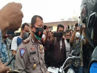 Guna mengantisipasi kerumunan saat malam takbiran, Satlantas Polrestabes Medan akan menutup 32 titik ruas jalan. Penutupun itu dilakukan mulai H-1 Idul Fitri Pukul 20.00 hingga 06.00 WIB.