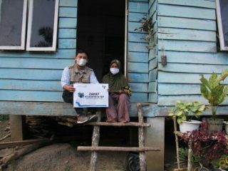 Sebanyak 1.071 mustahik yang berada di sekitar perkebunan PT Herfinta Farm and Plantation (HFP) terima zakat yang disalurkan melalui Lembaga Amil Zakat Nasional Djalaludin Pane Foundation (LAZNAS DPF), Sabtu (1/5/2021).