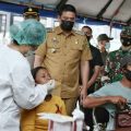 Walikota Medan, Muhammad Bobby Afif Nasution bersama Kapolrestabes Medan, Kombes Pol Riko Sunarko dan Dandim 0201/BS, Kol Inf Agus Setiandar meninjau pos penyekatan di Jalan Djamin Ginting Medan, Selasa (11/5/2021).