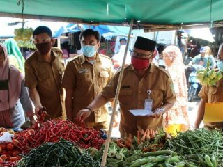 Ketersediaan atau stok bahan pokok pangan aman hingga memasuki Hari Raya Idul Fitri 2021, baik ditingkat sentra produksi dan grosir maupun pedagang eceran.