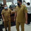 Walkota Medan, Muhammad Bobby Afif Nasution melakukan inspeksi mendadak (sidak) ke Kantor Dinas Kependudukan dan Catatan Sipil (Disdukcapil), Jalan Iskandar Muda, Senin (17/5/2021) pagi.