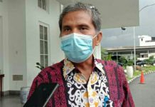 Kepala Ombudsman RI Perwakilan Sumatera Utara (Sumut) Abyadi Siregar meminta Gubernur Sumut Edy Rahmayadi memanggil Kepala Dinas (Kadis) Komunikasi dan Informatika (Kominfo) Irman Oemar terkait proses seleksi Komisioner Komisi Informasi (KI) Sumut.