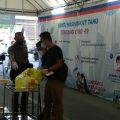 Petugas Unit Tindak Pidana Khusus Satreskrim Polrestabes Medan melakukan penggrebekan terhadap layanan rapid antigen drive thru yang berada di Lapangan Merdeka Medan, Selasa (25/5/2021).