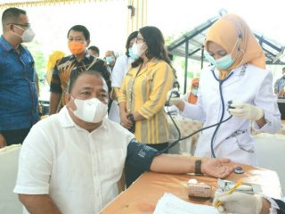 Sebanyak 23.712 orang warga Langkat telah mengikuti vaksin Covid-19 tahap 1 dan 2. Sampai saat ini, Pemkab Langkat terus melakukan vaksinasi baik, kepada ASN, tenaga kesehatan, tokoh masyarakat dan masyarakat umum.