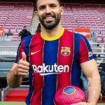 Barcelona FC resmi merekrut Sergio Aguero dari Manchester City. Hal ini dipastikan setelah klub catalan itu memperkenalkan si pemain kepada publik, Senin (31/5/2021).