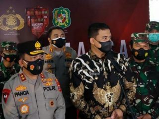 Pemko Medan melaksanakan vaksinasil massa di Lanud Soewondo, Kamis (3/6/2021).